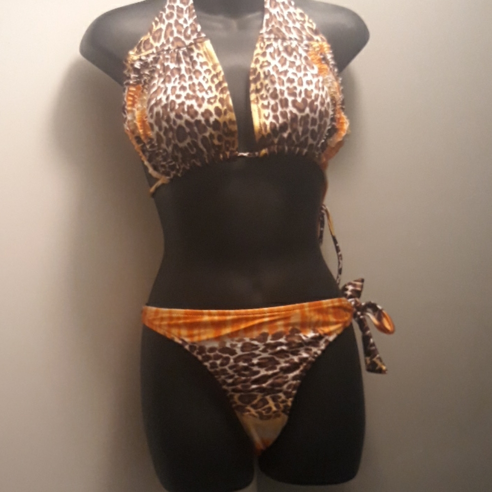 👙🏊🏿‍♂️Bikini